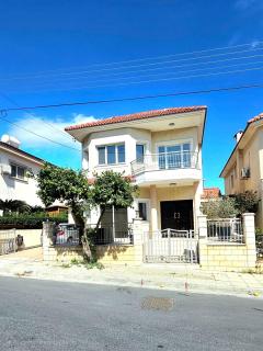 Suburban Family Villa - Limasol - 0