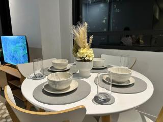 2BR City View Apt with Pool and Cinema - Melbourne - 6