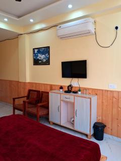 PC Kunj Kasauli hills Homestay Kanda-Gandhol - 7