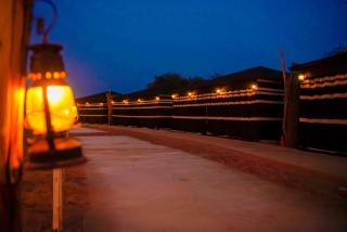 Al Marmoom Oasis Luxury Tents and Bedouin Experience - Dubai - 9