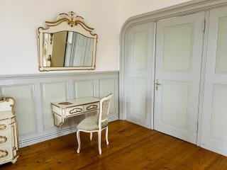 Schloss Hürbel Storchennest-Appartement - Luxury Apartment THE Stork Nest - 5