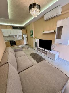 Ajan Alushani Apartment - Golem - 8