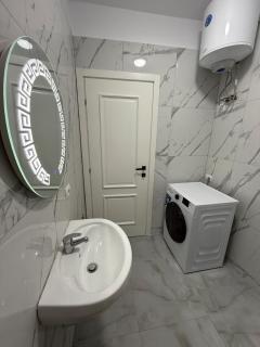 Ajan Alushani Apartment - Golem - 3