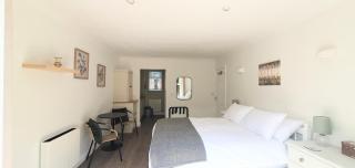 Cosy Hutch - - 4
