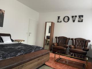 5 Bedroom Apartment in Kassel City Center Perfect for groups and families - Kassel - 3