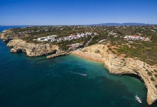 Stylish Modern Carvoeiro Villa 2 Bedrooms Villa Benagil Stunning Views Roof Terrace With Private Heated Pool Algarve - Lagoa - 0