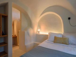 Luxury Santorini Villa Potamos Luxury House 2 Bedrooms Private Heated Pool Serene Location Episkopi - Éxo Goniá - 4