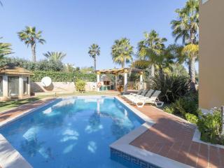 Casa Campo Spacious Living Private Pool Tranquil Setting Close To Beaches Restaurants - Guia - 8