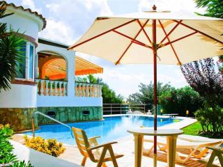 Casa Illote - Well Furnished 3 Bedroom Villa - Great Pool Area - Perfect For Families - Son Bou - 1