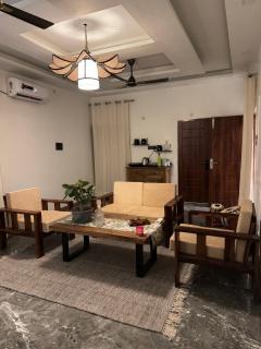 Gita Bhawan - Elegant Escape - Haridwār - 9