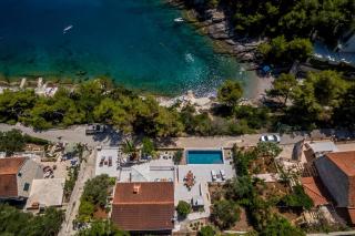 Traditional Brac Villa 3 Bedrooms Villa Turquoise Waterfront Close To Beach Phenomenal Sea Views Selca - Selca - 3