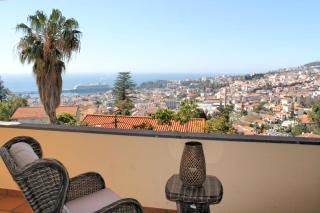Magnificent Funchal Villa Villa Luzia 5 Bedrooms Sea City Views Pool Table - Funchal - 0
