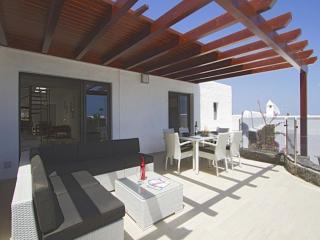 Modern Villa In Los Mojones 4 Bedrooms Large Heated Pool Villa Mojones Puerto Del Carmen - Tías - 3