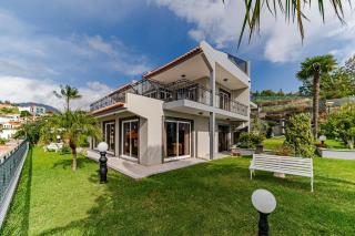 Exquisite Madeira Villa Villa Funchal Belair 4 Bedroom Panoramic Sea View Heated Pool Hot-Tub - Funchal - 3