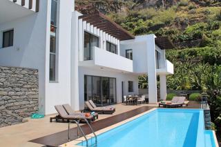 Extravagant Calheta Villa The Designhouse 4 Bedrooms Stunning Sea Views Contemporary Build - Arco da Calheta - 9