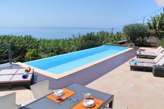 Extravagant Calheta Villa The Designhouse 4 Bedrooms Stunning Sea Views Contemporary Build - Arco da Calheta - 2