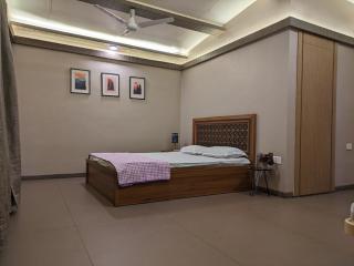 Rambaug Farm- Massive Pool, Lawns & More! - Titwala - 4