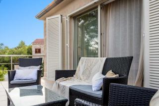 Villa Sumartin Selca, Stunning, Luxurious Frontline 7 Bedrooms Villa Amazing Sea-Views - Selca - 0