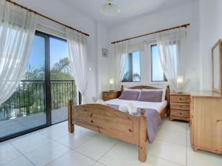 Villa Protaras Paralia, Spacious 4Bdr Central Protaras Villa, Close To Fig Tree Bay Beach - Protaras - 9