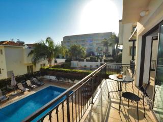 Villa Protaras Paralia, Spacious 4Bdr Central Protaras Villa, Close To Fig Tree Bay Beach - Protaras - 1