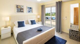 Villa Povo Do Burro, Beautiful And Elegant Villa, Few Minutes Walk To Resort Centre - Carvoeiro - 0