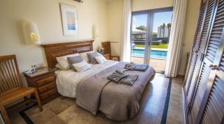 Marvelous Playa Blanca Villa 2 Bedrooms Villa Kagura Spacious Sun Terrace Outdoor Pool, Hot Tub And Bbq Montana Roja - Playa Blanca - 4