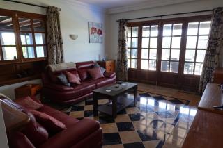 Endearing Lanzarote Villa Villa Dorada 3 Bedrooms Private Pool Sun Terrace Hot Tub Playa Blanca - Playa Blanca - 7