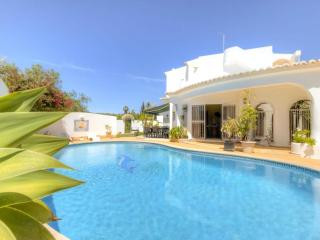 Casa Vilamoura Is A Lovely 5 Bedroom Villa With Ac And Private Pool Within Easy Distance Of All Of V - Vilamoura - 1