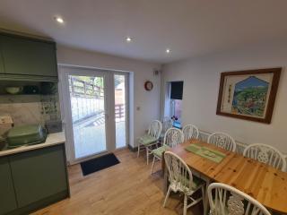 Penmaenmawr Sea View Apartment - 4