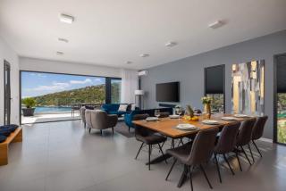 Villa Lijub Seafront - 4 Bedroom Villa - Stunning Sea Views - Gym And Wifi - Trogir - 0