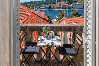 Villa Hvar Royale - 5 Bedroom Central Villa - Indoor Pool - Beautiful Heritage Villa - Hvar (Lesina) - 2
