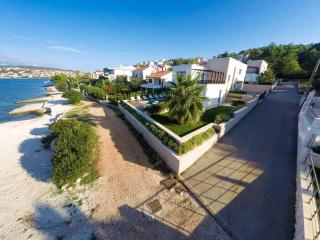 Villa Trogir Twins 1 - Trogir - 1