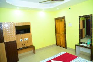 Hotel Near Golden Beach And Temple - Hotel SaSHi Puri, Air-Conditioned-with-wifi-and Parking Facilities - Puri - 6
