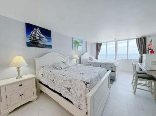 Ocean View Studio Wkitchen On Sunny Isles Beach! - Sunny Isles Beach - 3