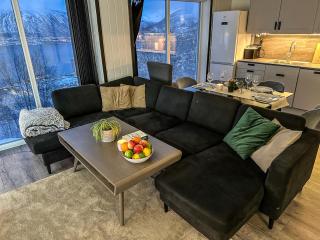 Modern Fjord View Apartment - Tromsø - 8