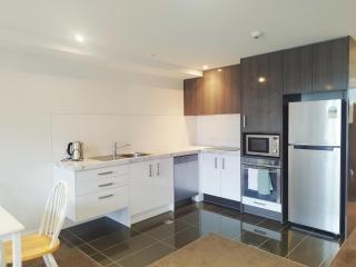 3-Bedroom CBD Elevate Apartment - Wellington - 5