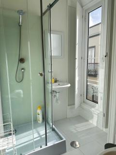 Azor International Hostel - 7