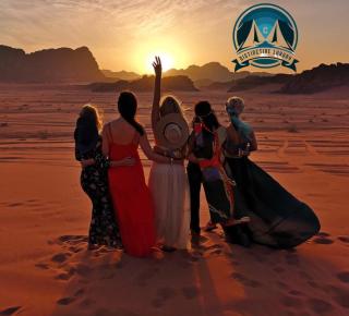 RUM DlSTINCTIVE LUXURY BUBBLE CAMP - Wadi Rum - 6