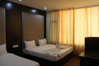 Black Diamond Hotel & Spa - Zirakpur - 9