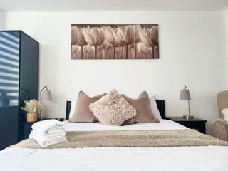 The 37 Suites - Ponders End - 0