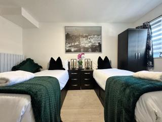 The 37 Suites - Ponders End - 6