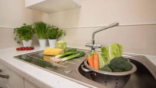 StayZo Castle Point 18 Apartments - Premier Lodge - 4