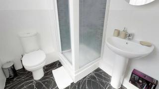 StayZo Cole Green Lane Accommodation- FREE Parking - Welwyn Garden City - 9