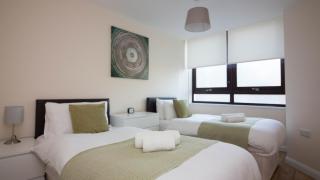 StayZo Castle Point 6 Apartment - Premier Lodge - 5