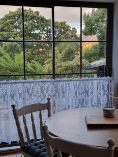 Owen Cottage Queenstown Tas Genuine Comfort and Views - 6