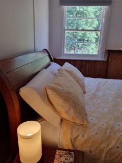 Owen Cottage Queenstown Tas Genuine Comfort and Views - 7