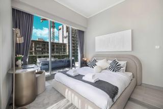 Stylish 1BR with Spacious Terrace Near Circle Mall - 5