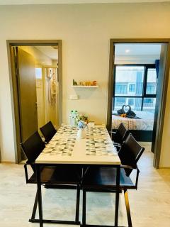 The base Condo 2 bedroom 1 bathroom - 5