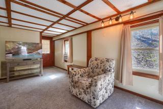 Wyandot Woods - Cedar House - Laurelville - 3