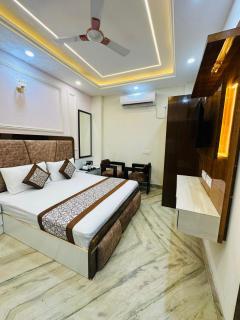 Hotel Samrat R Unit by Satwa Home Stay - Nuova Delhi - 0